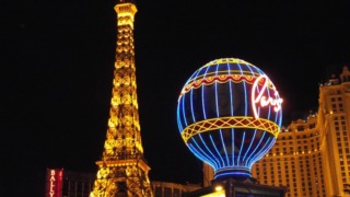 Paris Las Vegas Eiffel Towerの夜間撮影画像